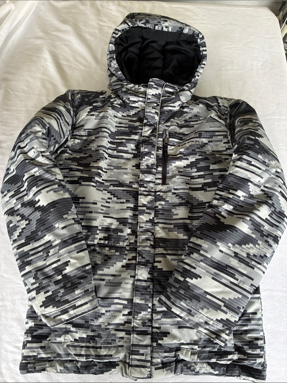 Columbia Kids Hooded Puffer Jacket in Gray & Black Digital Camo